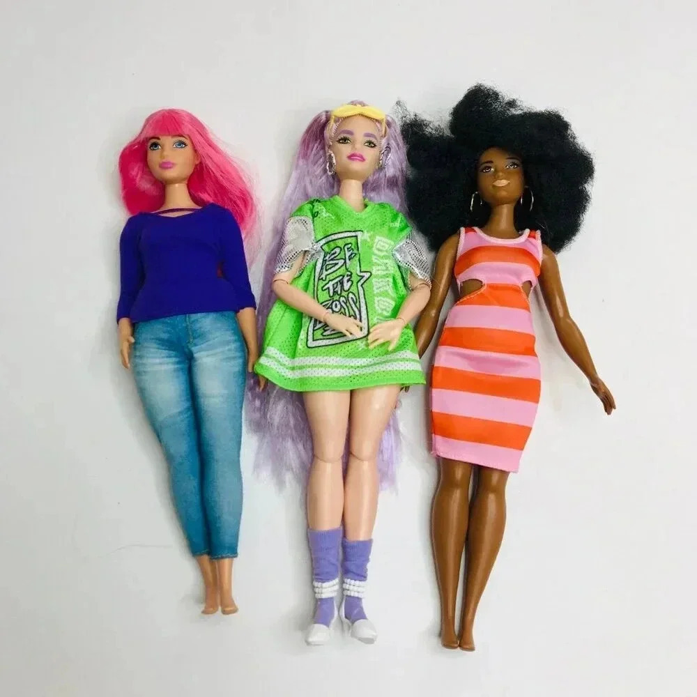 c4 curvy barbie lot of three dolls - EUC
